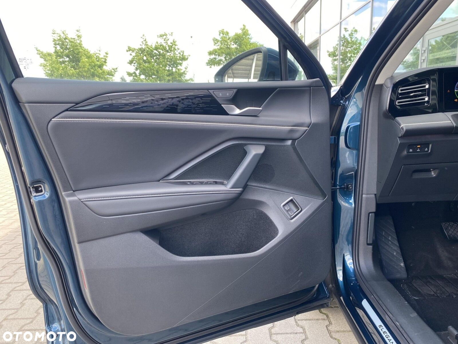 Volkswagen Tiguan - 16