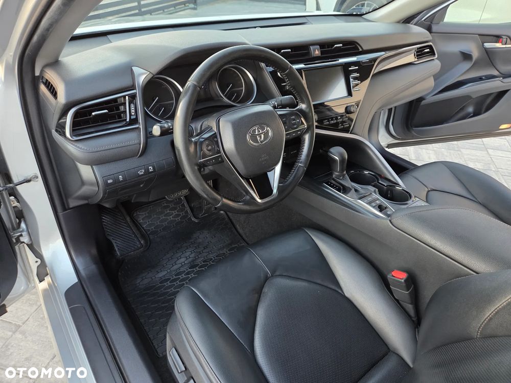Toyota Camry 2.5 Hybrid Prestige CVT - 27