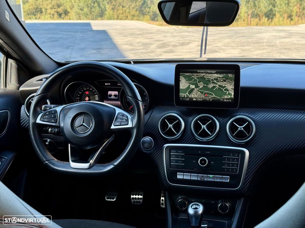 Mercedes-Benz A 180 d AMG Line - 29