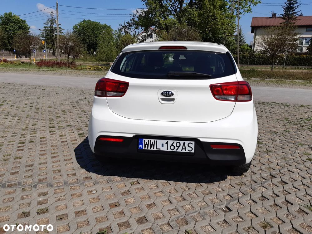 Kia Rio 1.2 Attract - 10