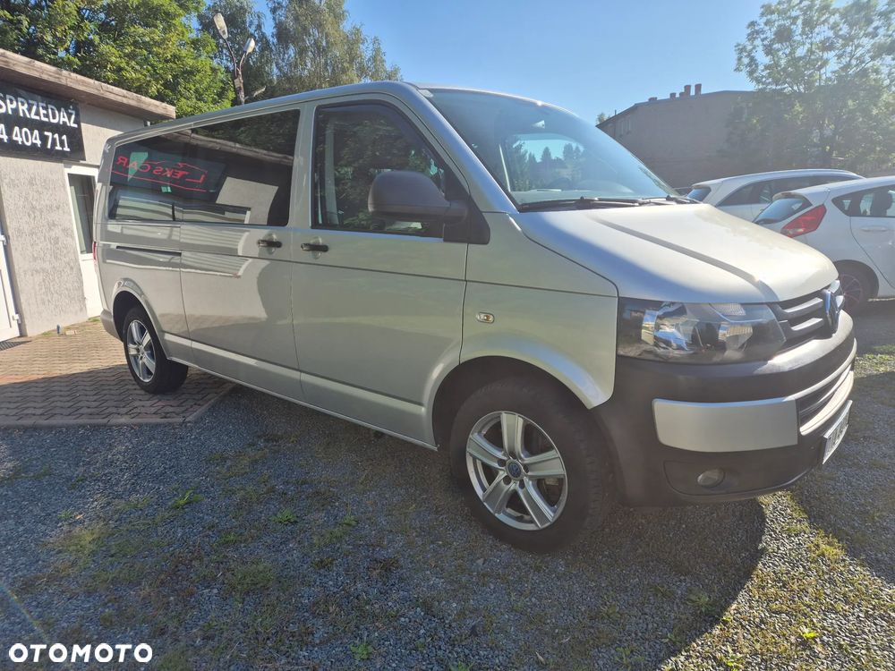 Volkswagen Caravelle - 7