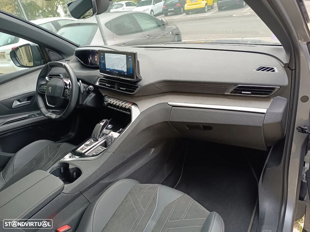 Peugeot 5008 PureTech 130 EAT8 Stop & Start GT - 21