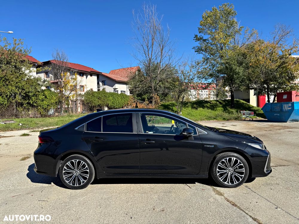 Toyota Corolla 1.8 Hybrid Team Deutschland - 3
