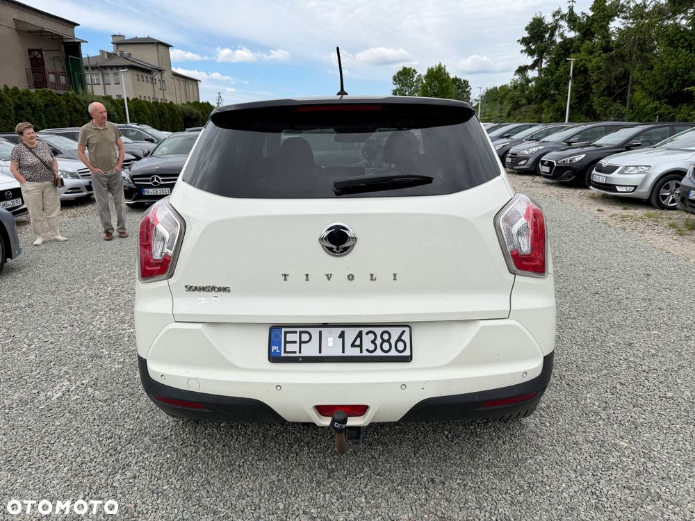 SsangYong/KGM Tivoli e-XGi 160 2WD Black+White - 5