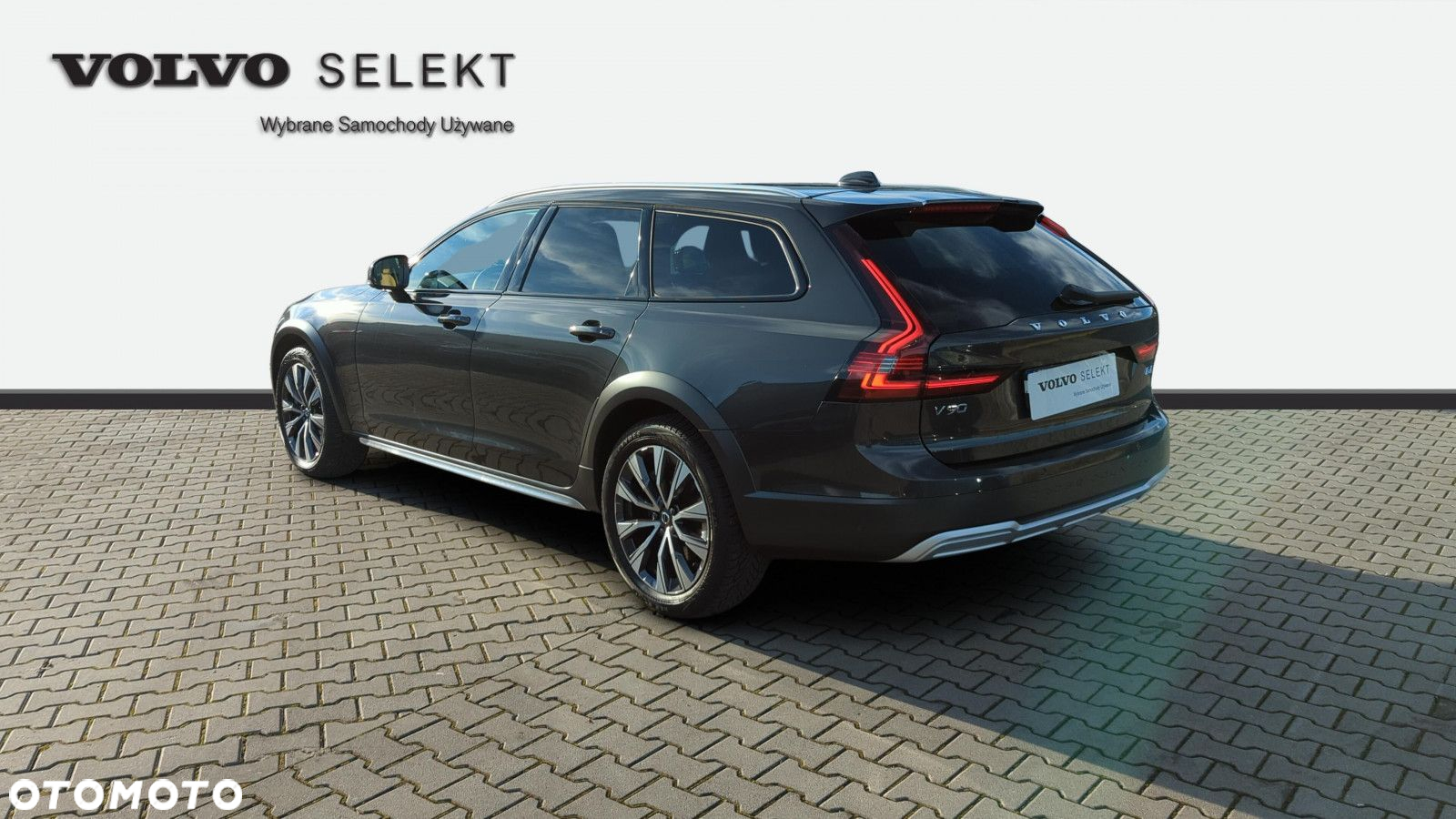 Volvo V90 Cross Country - 3