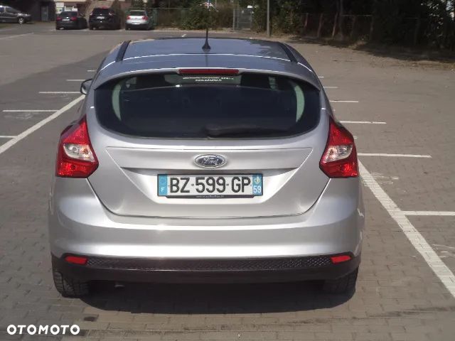 Ford Focus 1.6 TDCi DPF Trend - 12