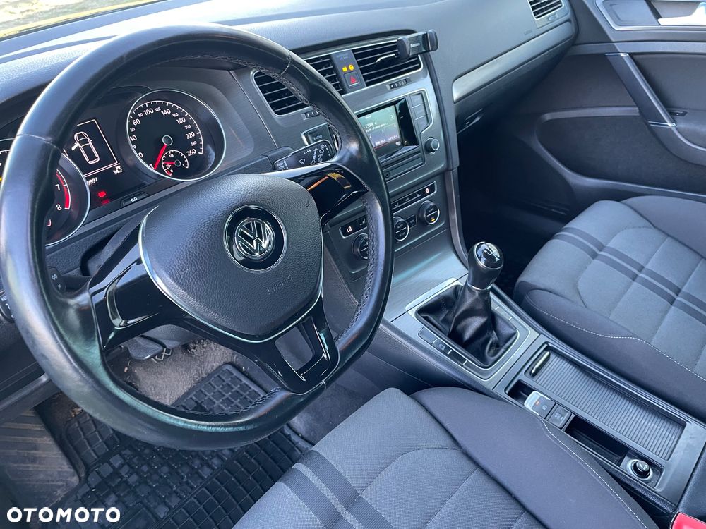 Volkswagen Golf 1.2 TSI BMT Trendline Perfectline - 22