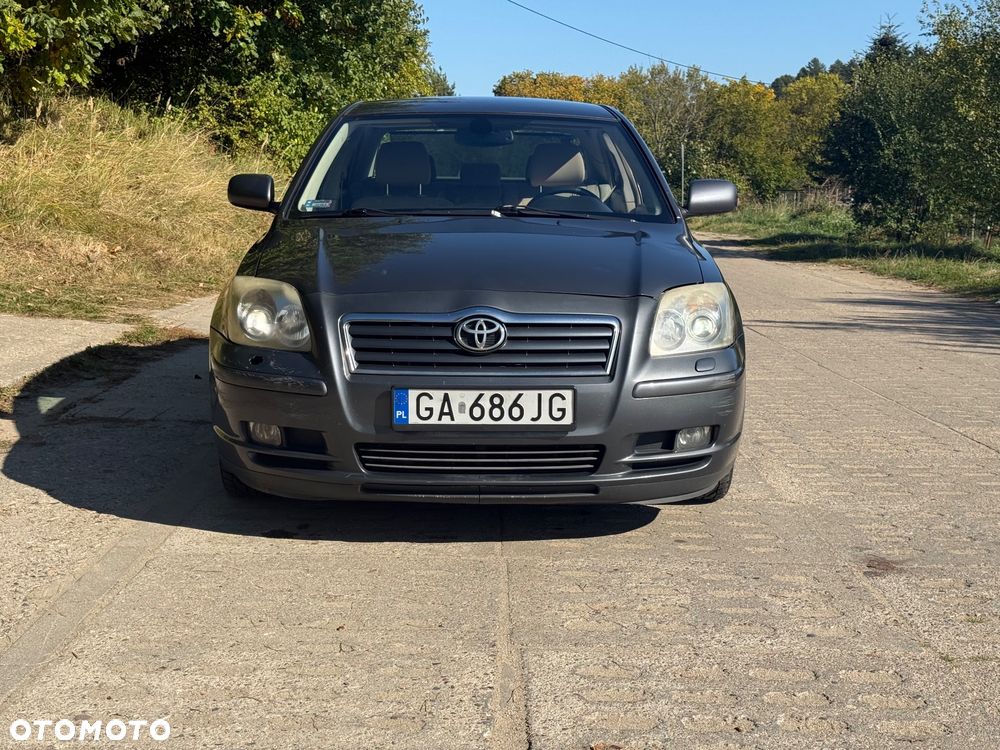 Toyota Avensis - 7