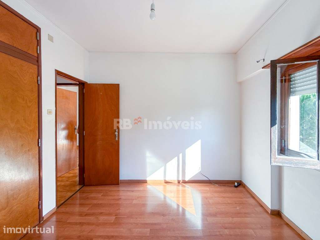 Apartamento T2 com sótão, na zona verde da cidade - Grande imagem: 3/33