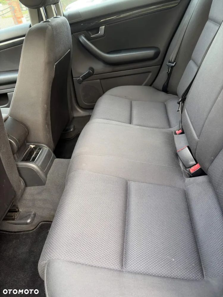Audi A4 Limousine - 14