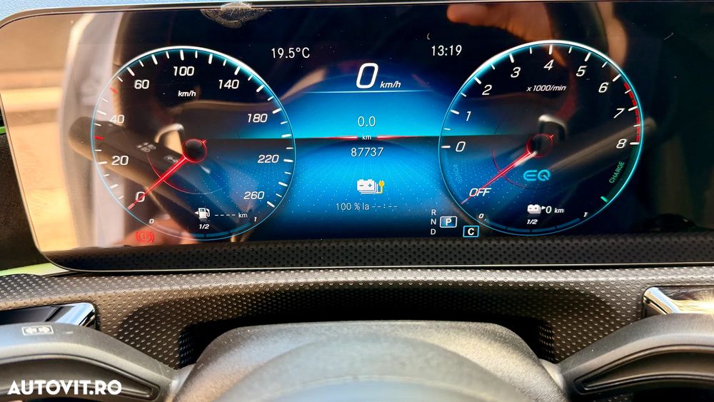 Mercedes-Benz A 250 e 8G-DCT AMG Line - 19