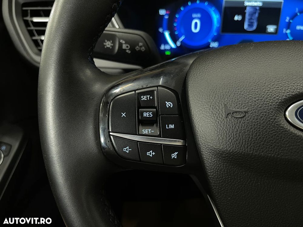 Ford Kuga 1.5 EcoBoost FWD Titanium - 23