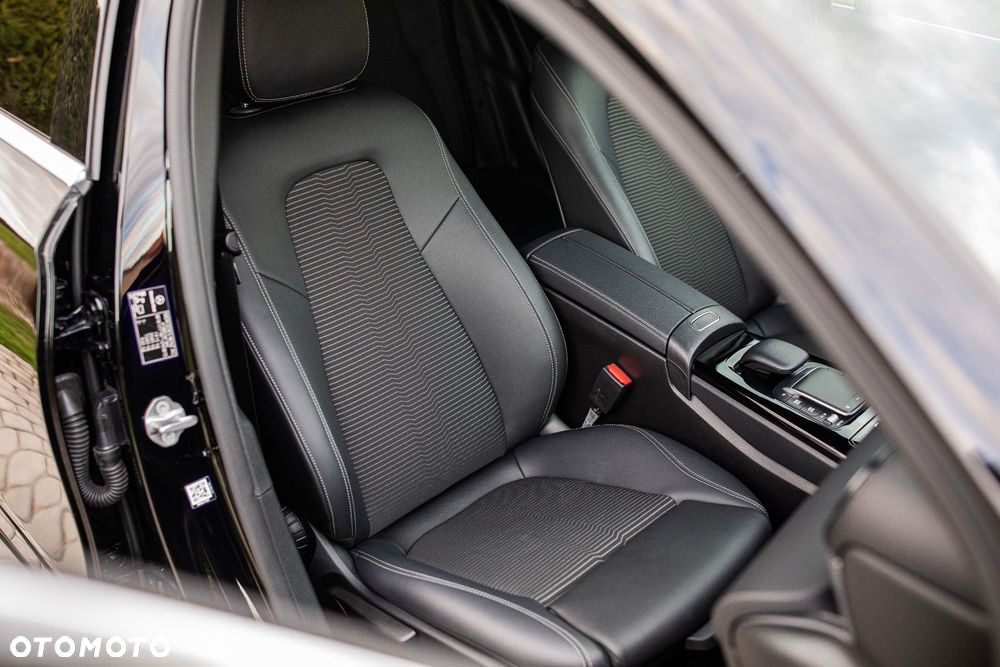 Mercedes-Benz Klasa A 200 7G-DCT - 20