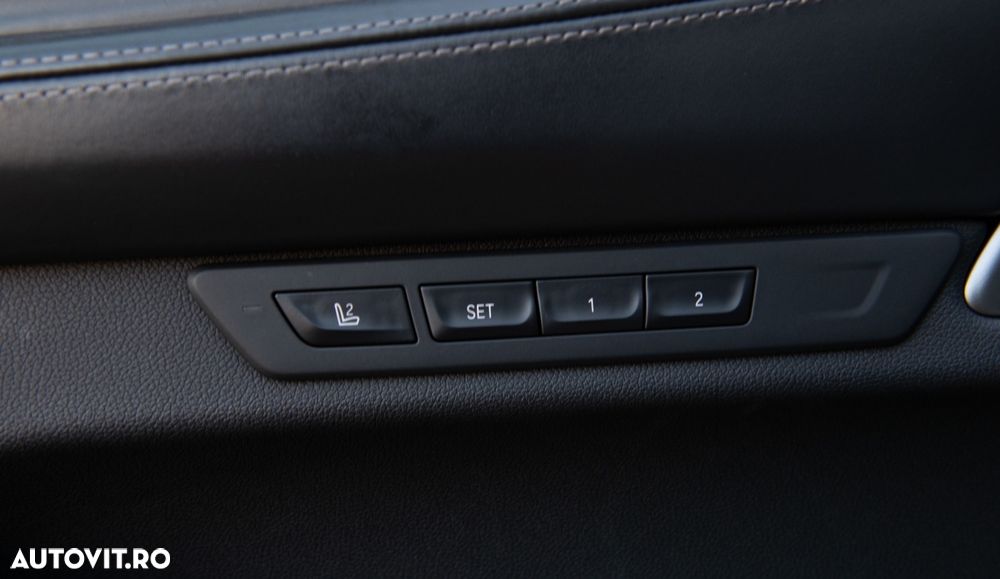 BMW Seria 7 730Ld xDrive - 23