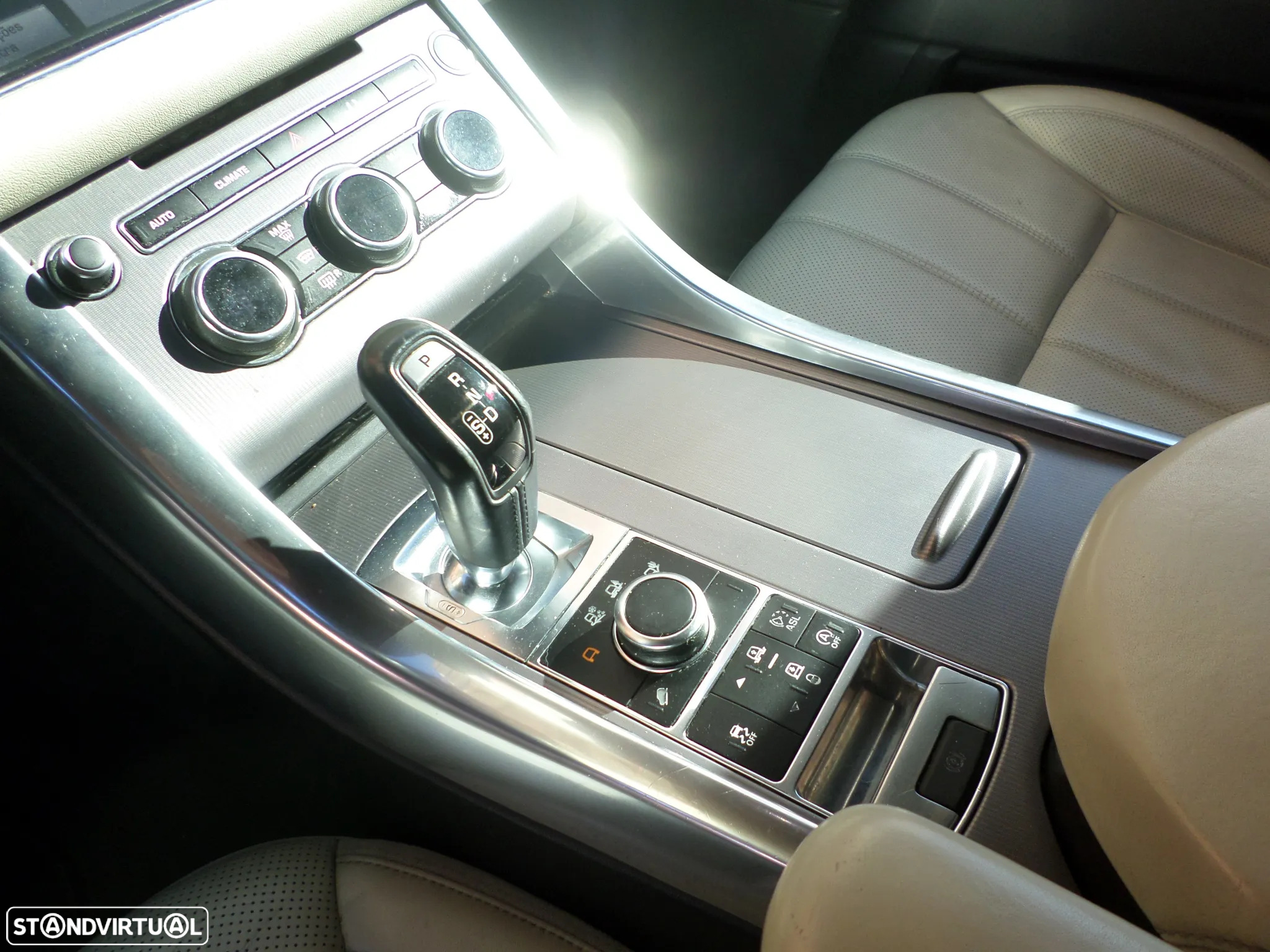 Land Rover Range Rover Sport 3.0 TDV6 HSE - 12