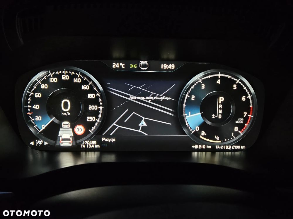 Volvo XC 60 T5 AWD Momentum Pro - 21