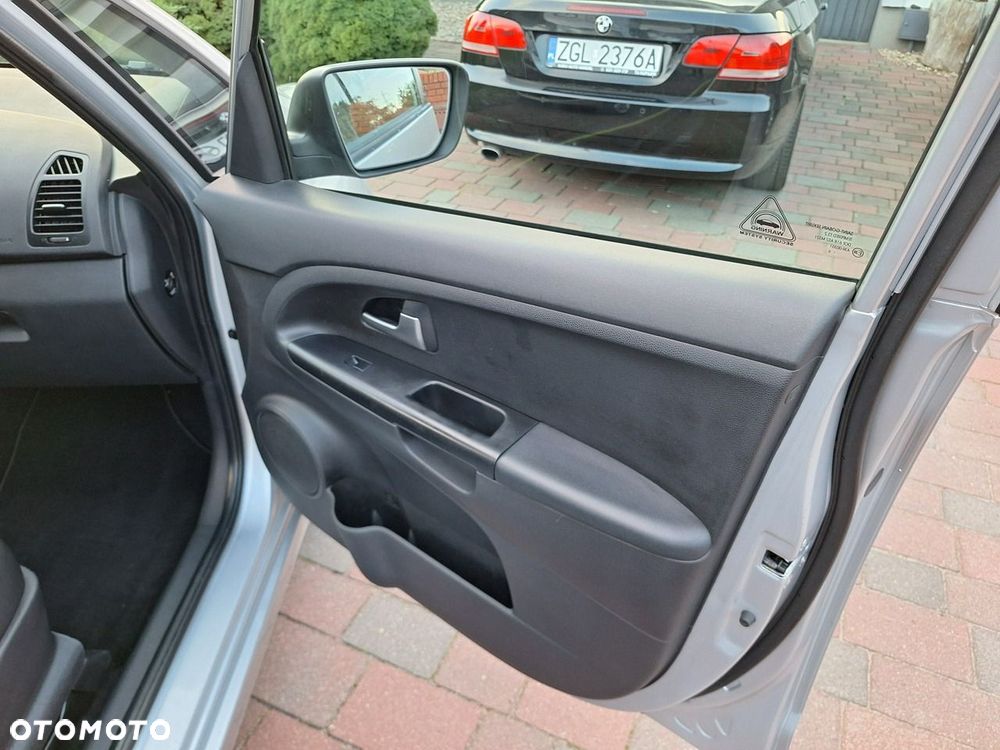 Kia Venga 1.6 Business Line - 19