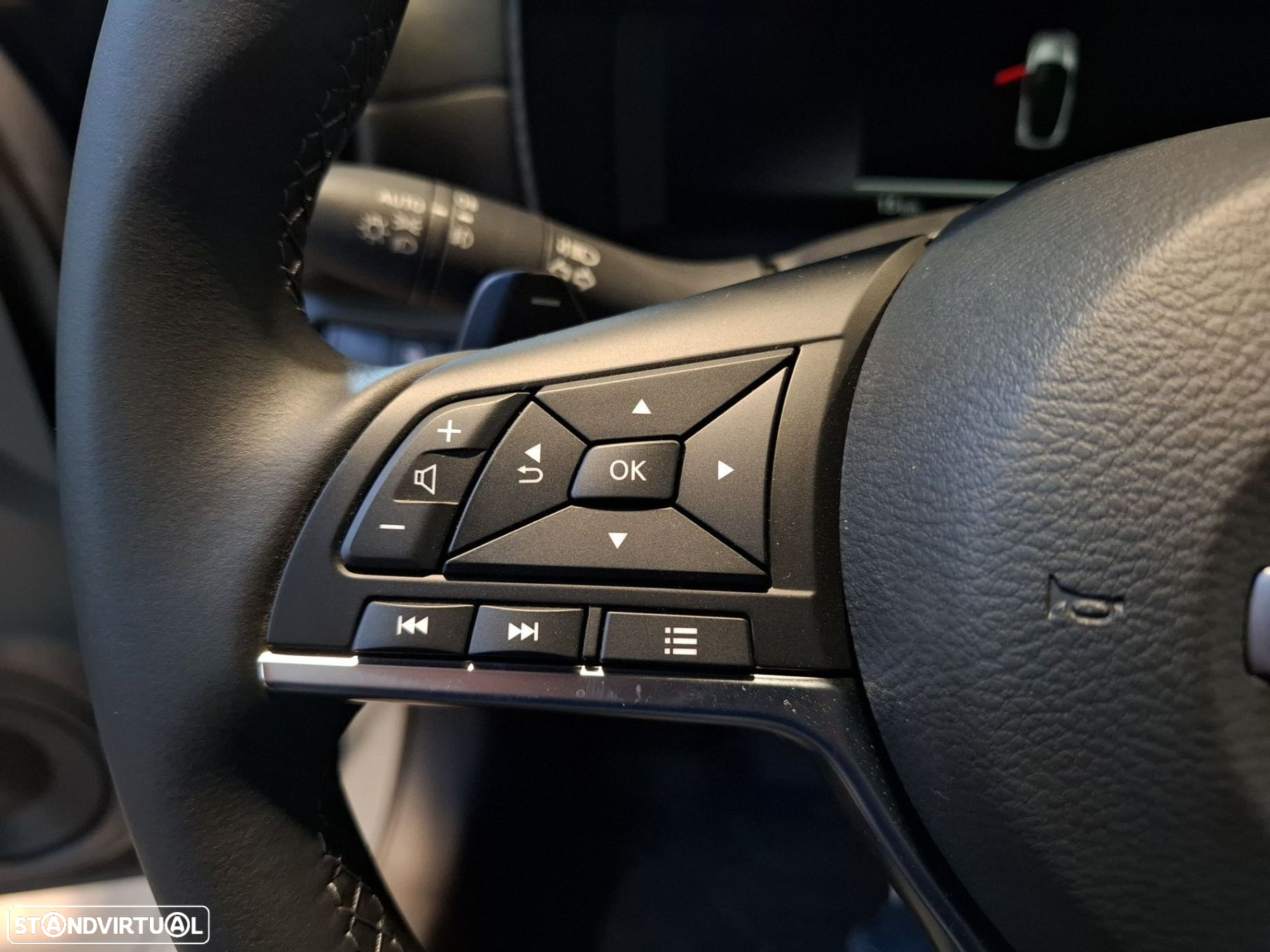 Nissan Juke 1.0 DIG-T Tekna Two Tone DCT - 13