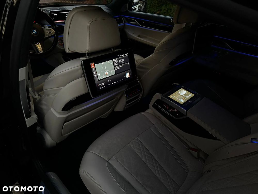 BMW Seria 7 750d xDrive sport - 30