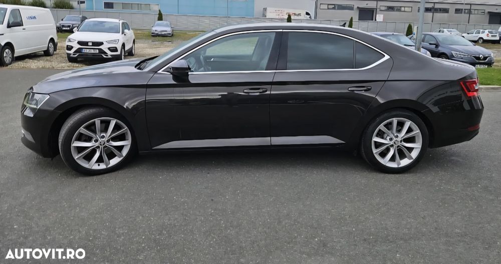 Skoda Superb 2.0 TDI DSG Style - 20