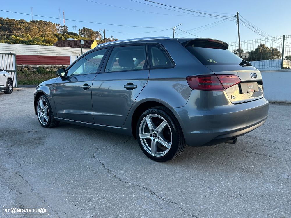 Audi A3 Sportback 1.6 TDI Attraction - 11