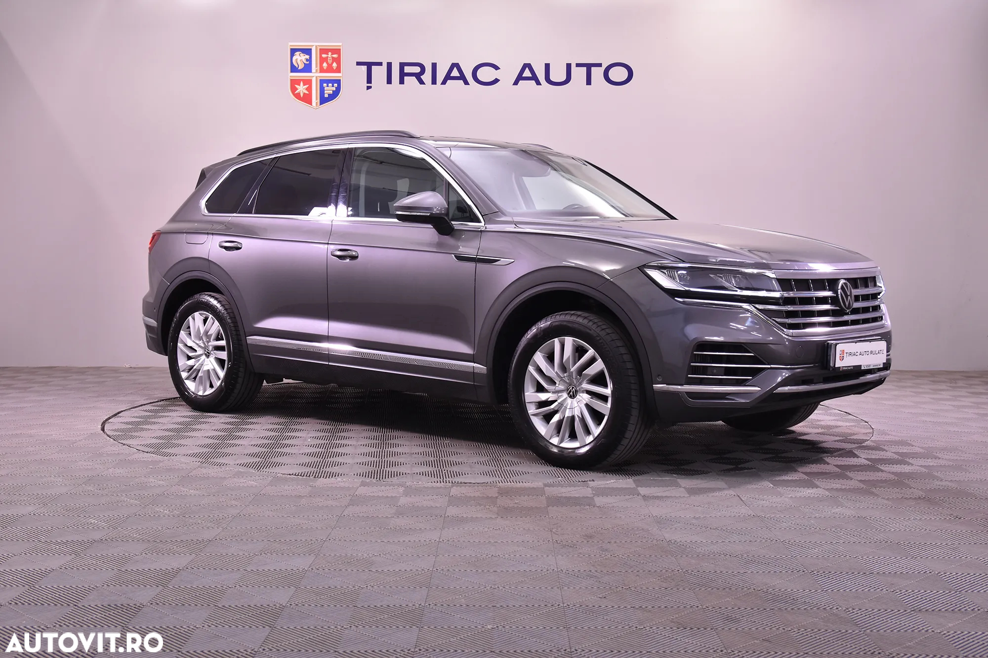 Volkswagen Touareg - 7
