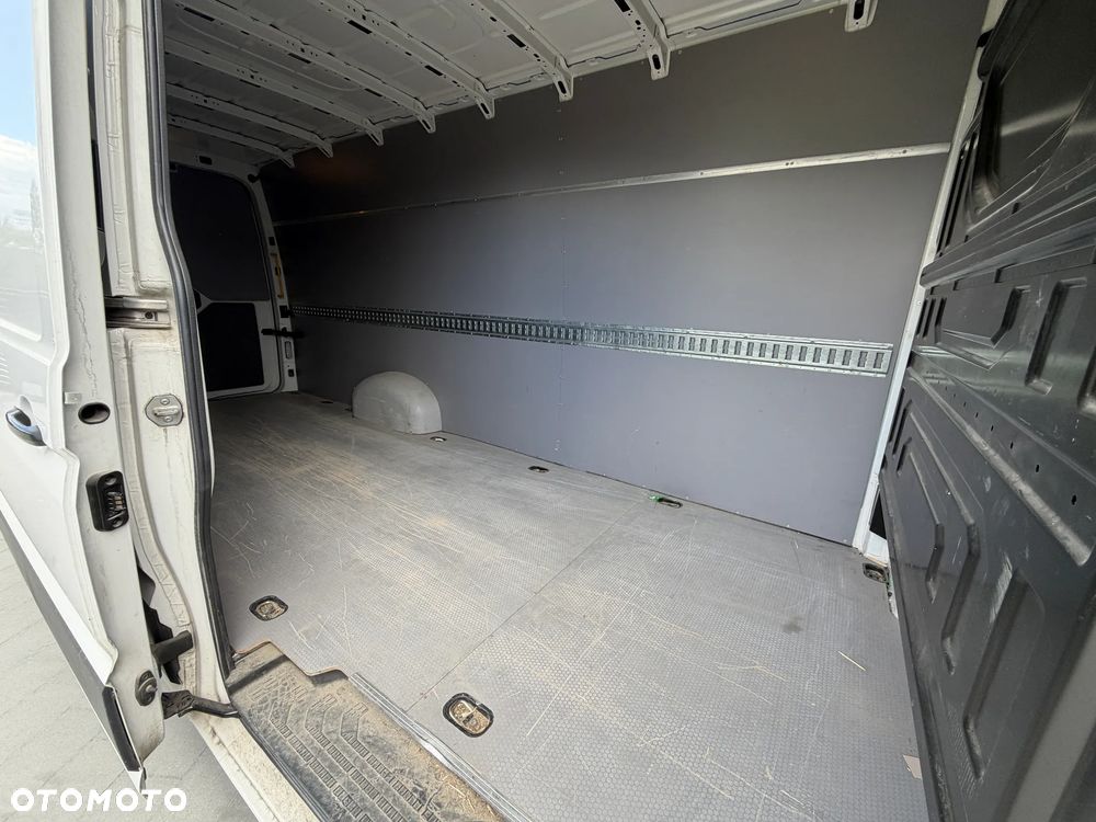 Volkswagen CRAFTER - 16