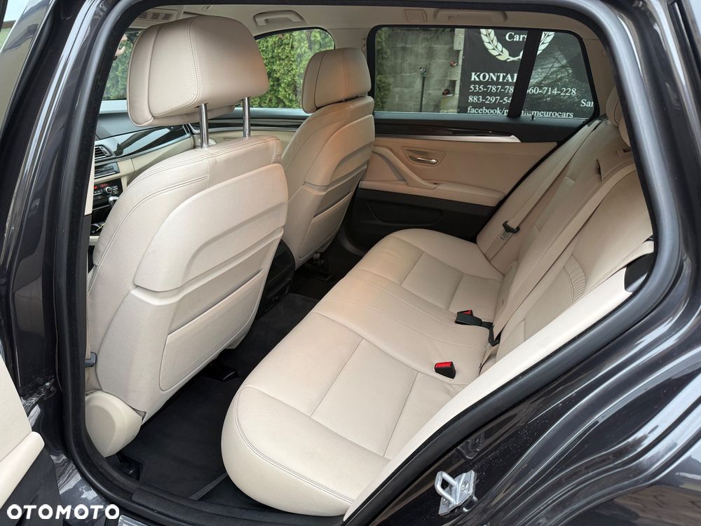 BMW Seria 5 525d Luxury Line - 16