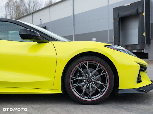 Chevrolet Corvette - 10