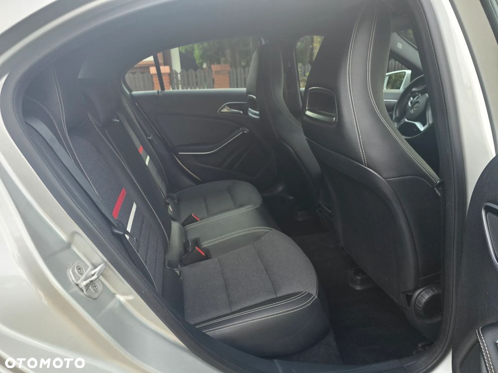 Mercedes-Benz Klasa A 180 (BlueEFFICIENCY) 7G-DCT - 15