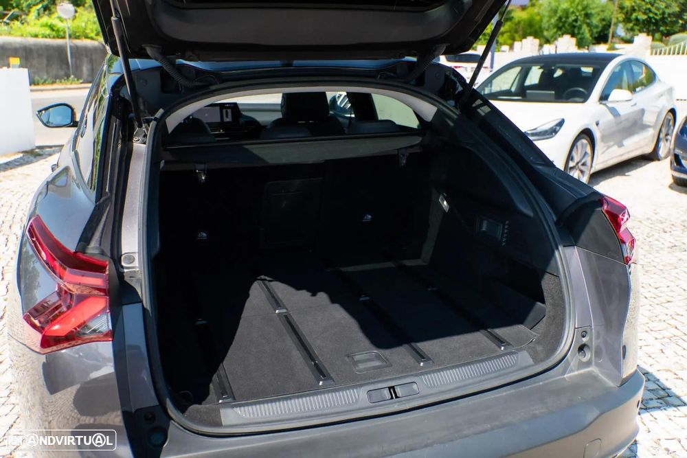 Citroën C5 X 1.6 Hybrid Plus e-EAT8 - 31