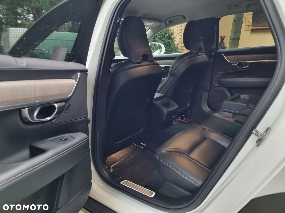 Volvo V90 Cross Country B5 D AWD Pro - 23
