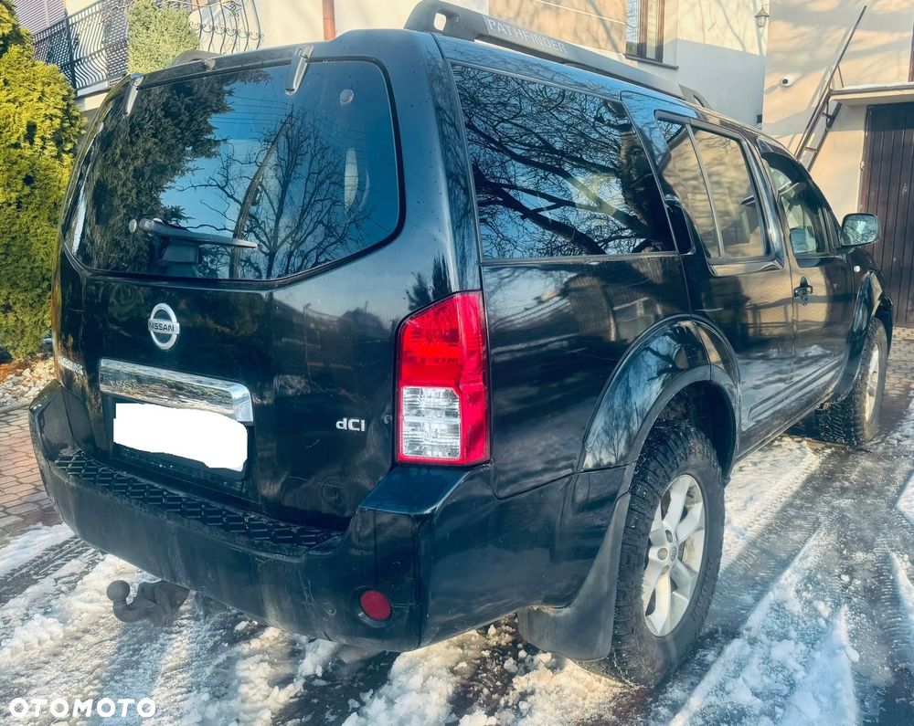 Nissan Pathfinder 2.5 DCi Elegance / LE - 2