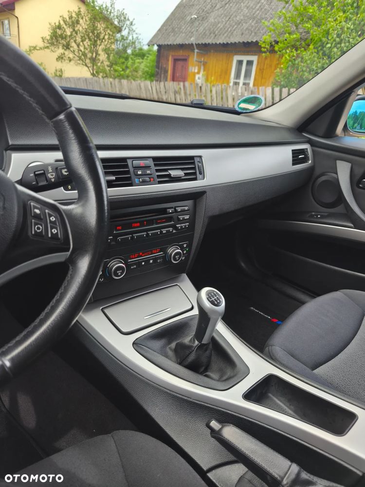 BMW Seria 3 - 30