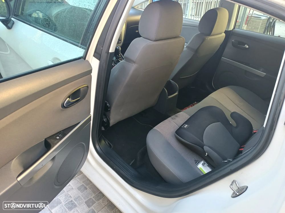 SEAT Leon 1.9 TDI Ecomotive Reference - 5