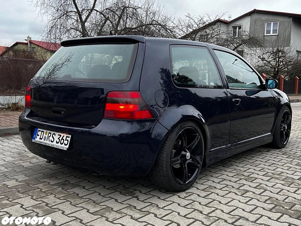 Volkswagen Golf - 5