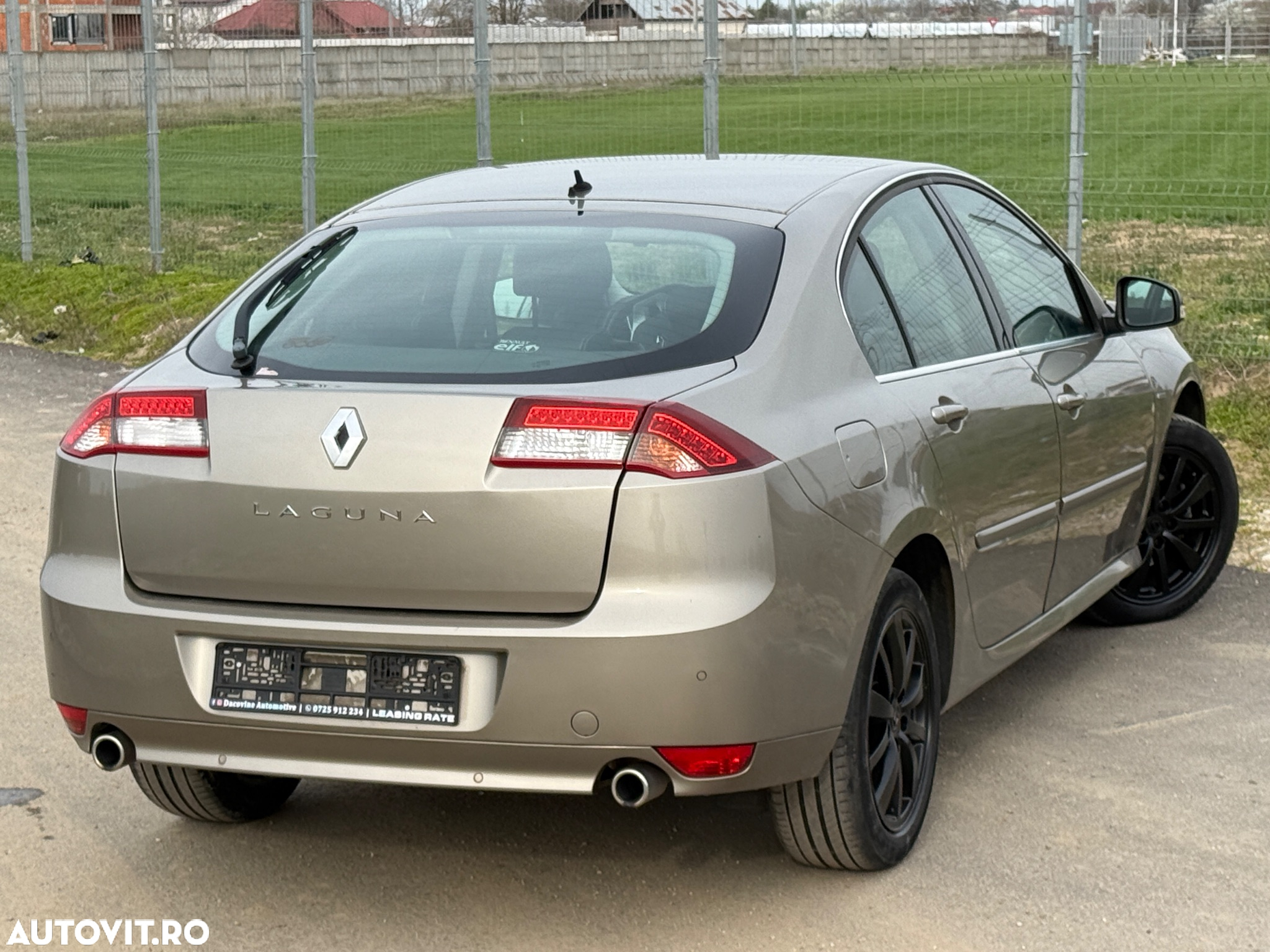 Renault Laguna ENERGY dCi 130 FAP Start & Stop Bose Edition - 3