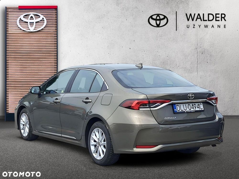 Toyota Corolla - 4