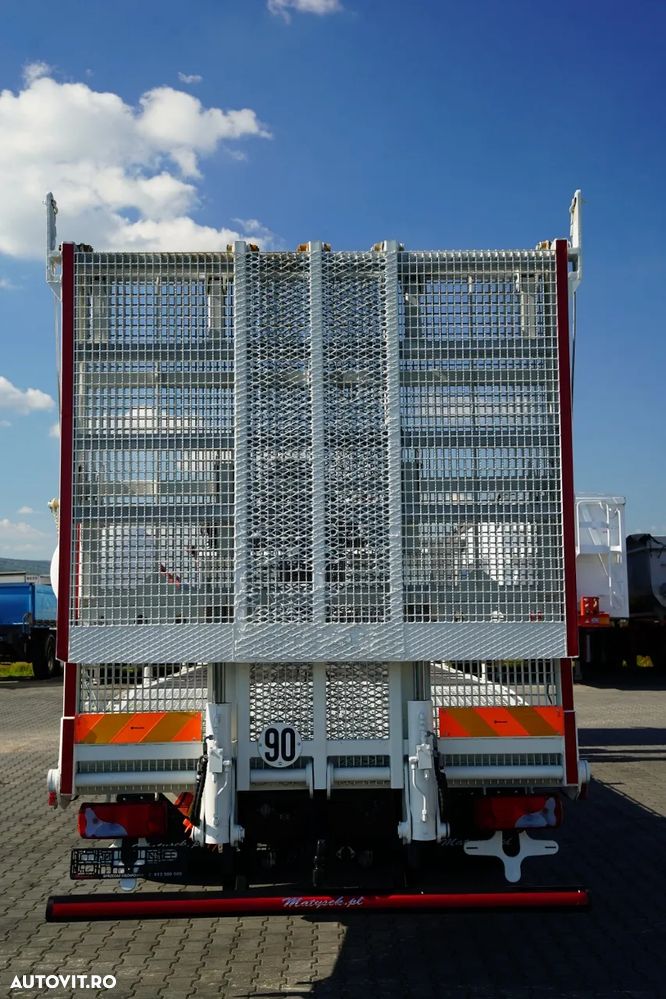 MAN TGS 26.360 / 6x2 / PLATFORMĂ / MACARA HIAB 166 B-3 / CAPACITATE MAX. DE RIDICARE: 5.200 KG / RAZĂ MAX. DE ACȚIUNE: 10,3 M / TROLIU / RAMPE HIDRAULICE / ROTATOR / TELECOMANDĂ - 20