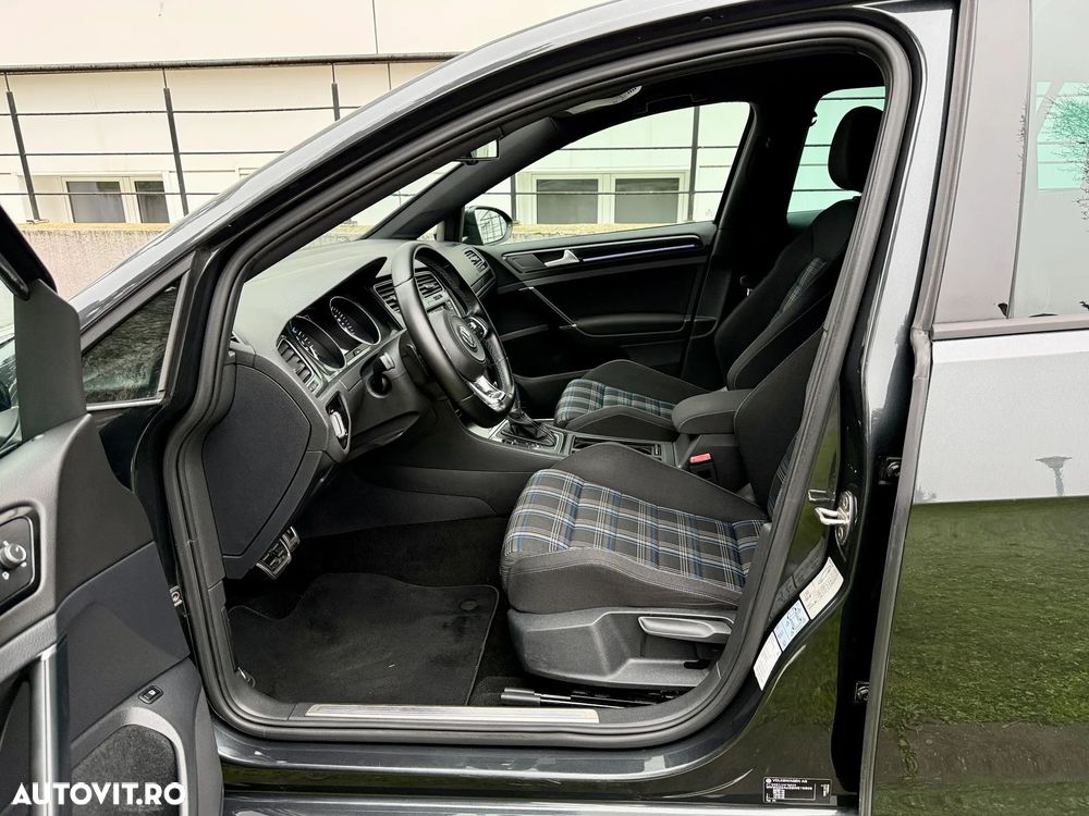 Volkswagen Golf 1.4 GTE Plug-In-Hybrid DSG - 7