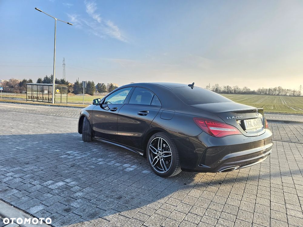 Mercedes-Benz CLA 200 7G-DCT AMG Line - 9