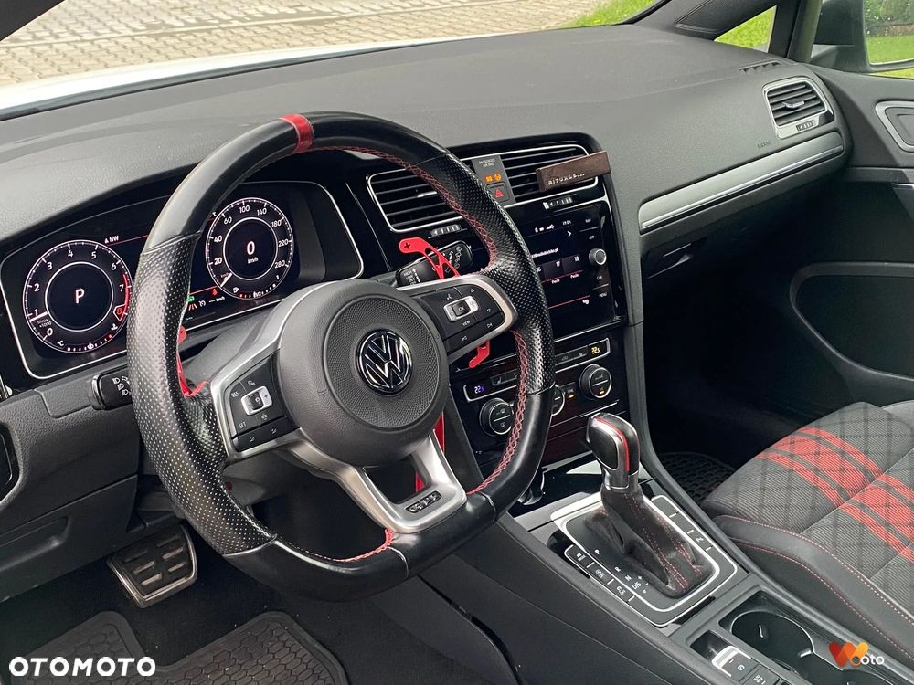 Volkswagen Golf 2.0 TSI GTI TCR DSG - 14