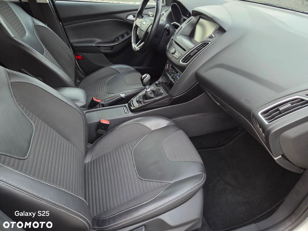Ford Focus 1.5 EcoBlue Start-Stopp-System TITANIUM - 10