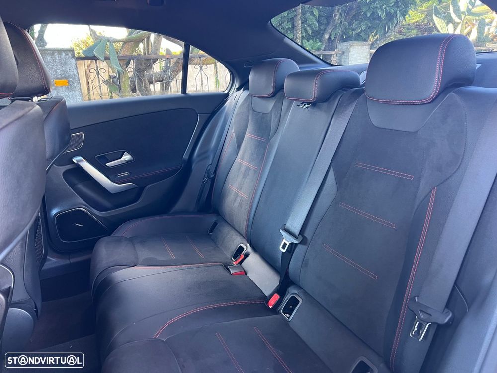 Mercedes-Benz A 250 Limousine e 8G-DCT AMG Line - 10
