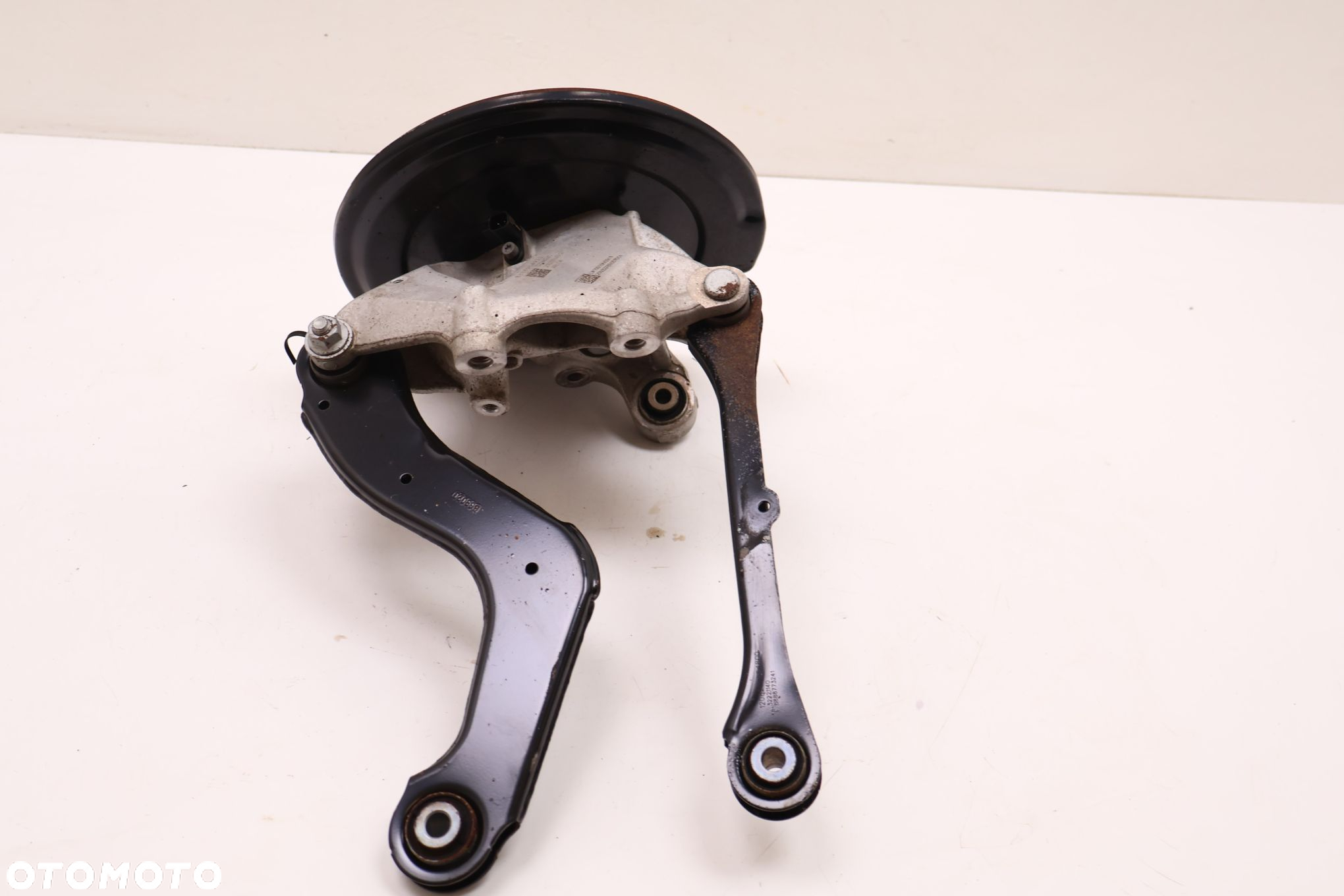 VOLVO XC40 2.0 D4 ZAWIESZENIE LEWE TYŁ 32246245, 32221134, 32221140 - 4