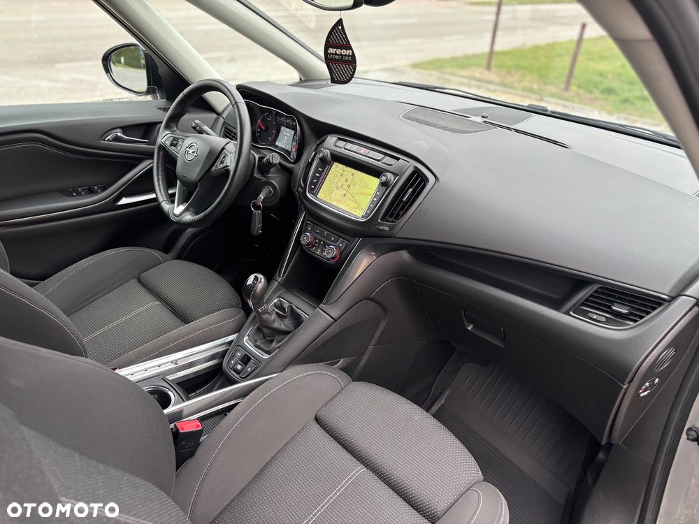 Opel Zafira - 11