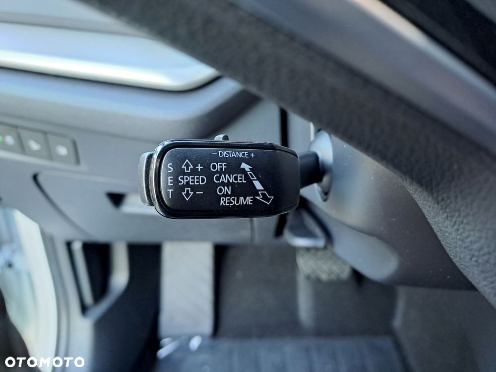 Skoda Octavia 2.0 TDI Edition 130 Selection DSG - 9