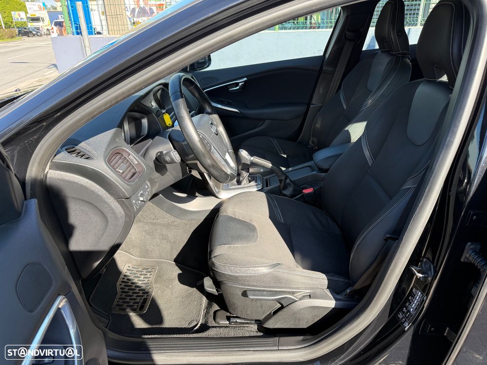 Volvo V40 1.6 D2 Eco Momentum - 17
