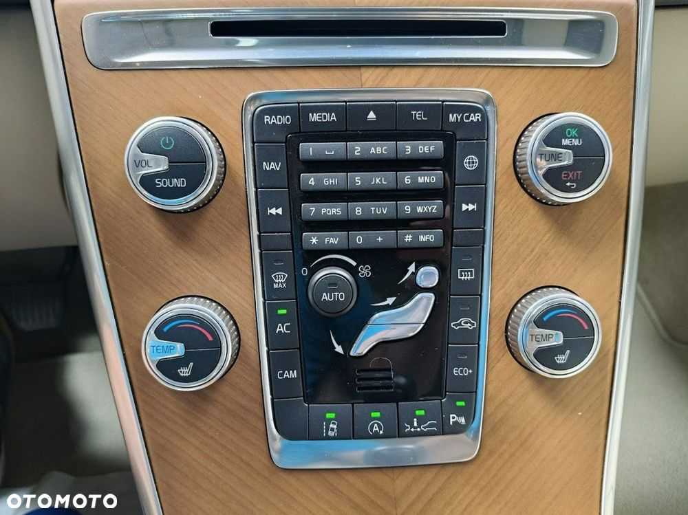 Volvo XC 60 D3 Geartronic Summum - 34