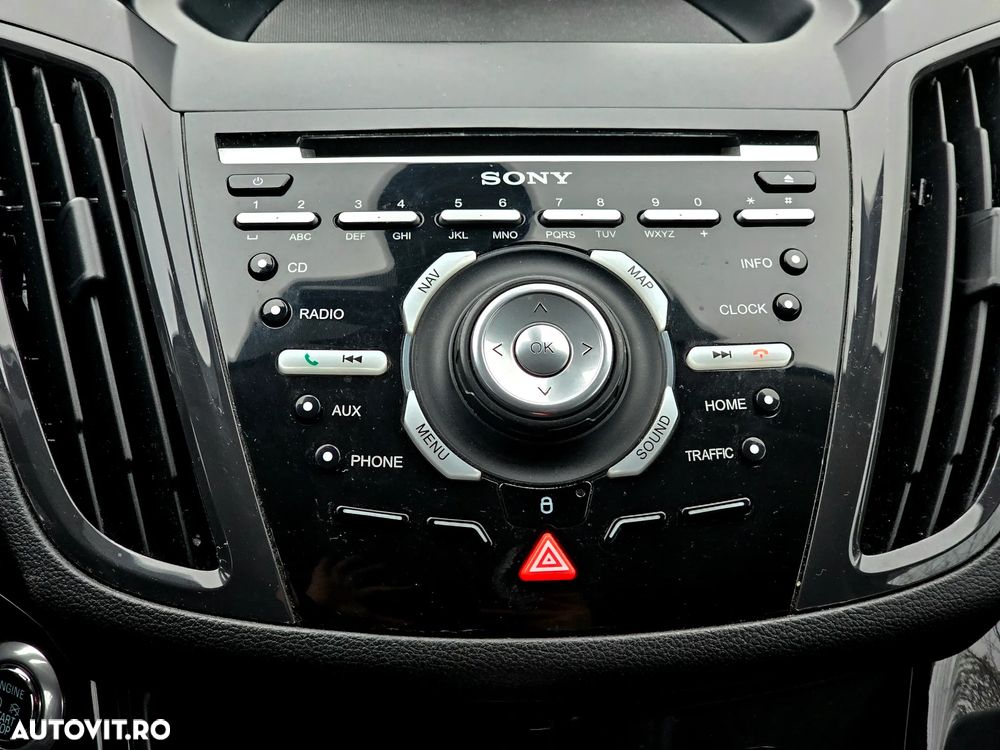 Ford Kuga 2.0 TDCi Powershift 4WD Titanium - 37